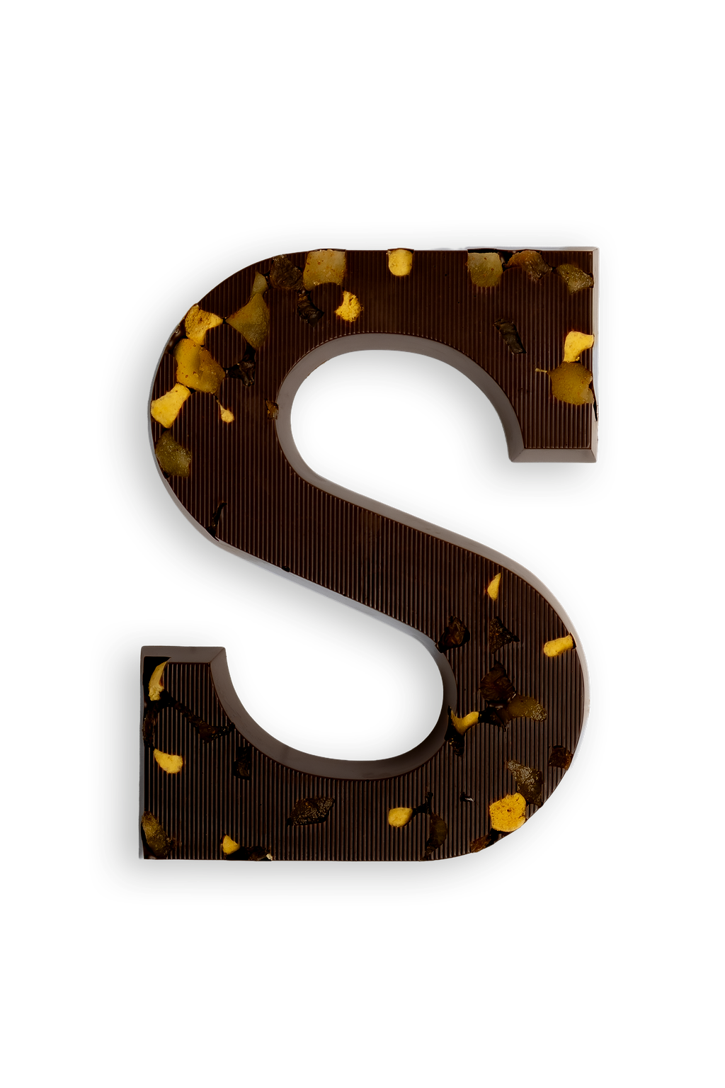 Chocoladeletter van pure chocolade met stukjes gedroogde appel, rozijn en koek