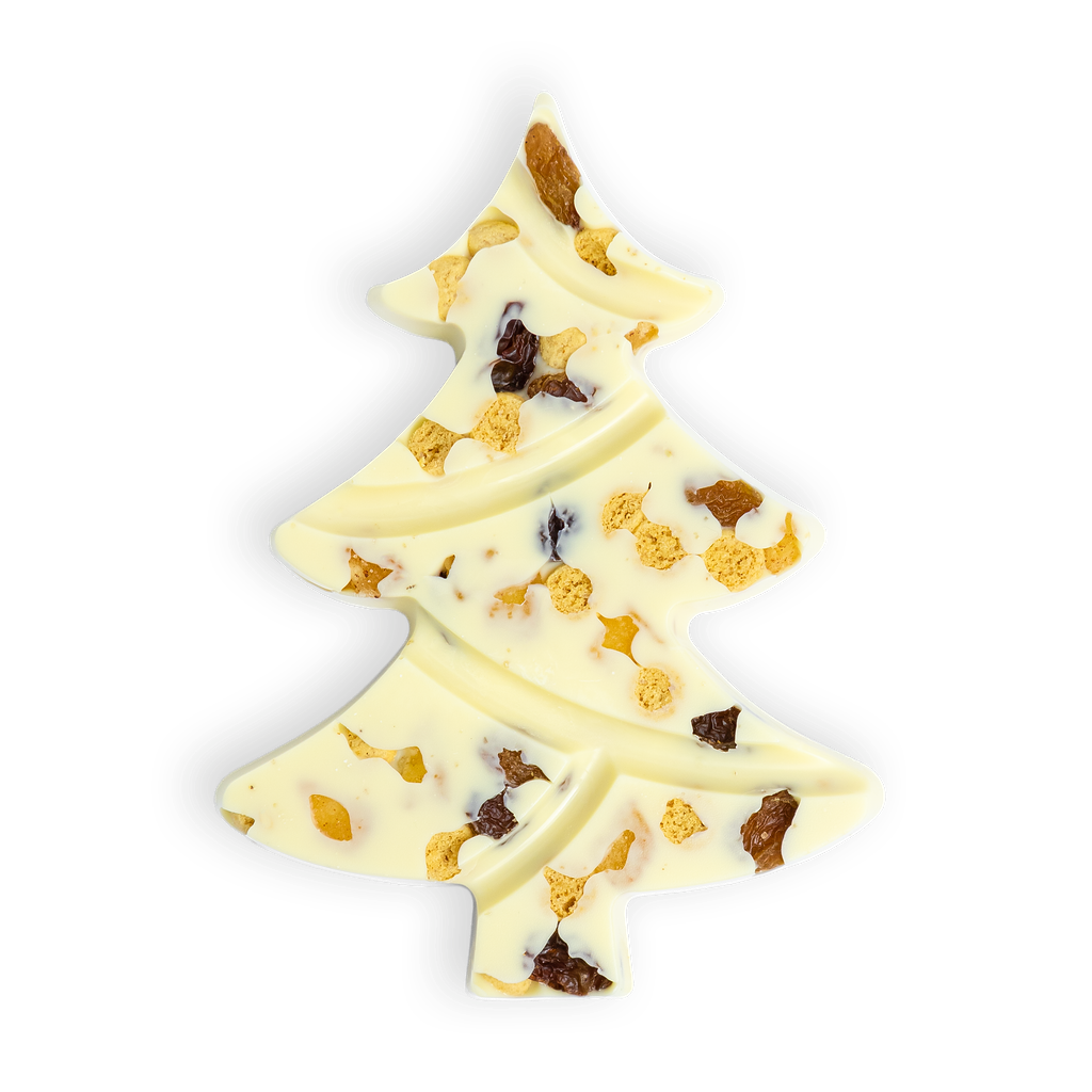 Kersttablet in kerstboomvorm van witte chocolade met stukjes gedroogde appel, rozijn en koek